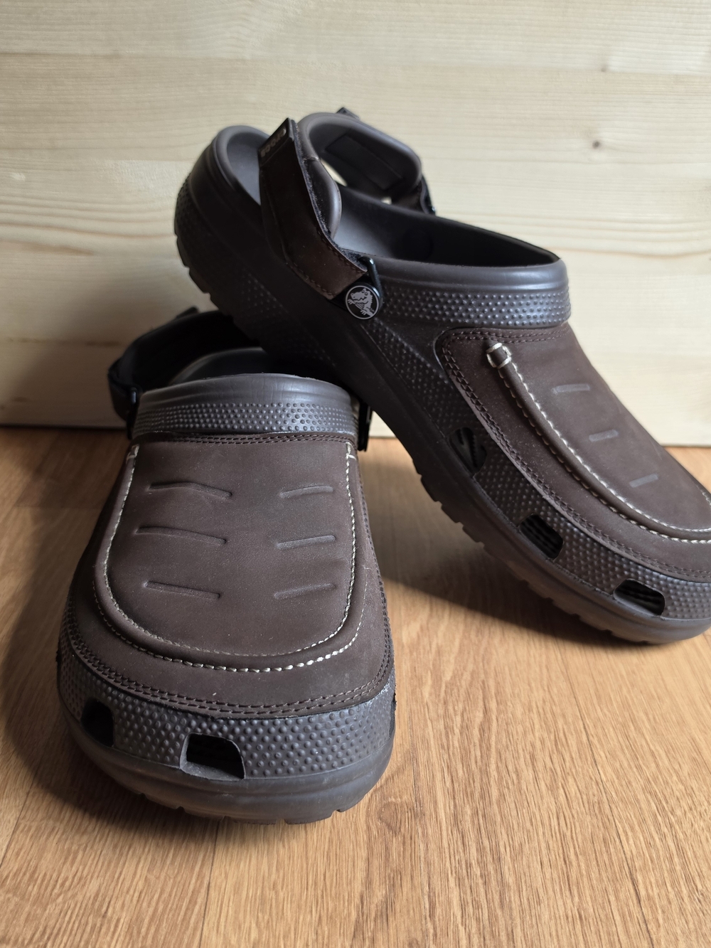 CROCS Men's Brown Comfort Clog Sandals